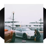 spaceships on the blade vinyle Larry june