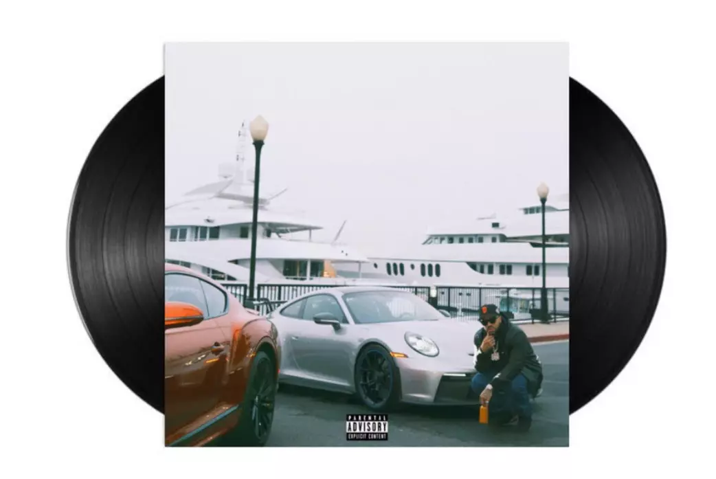 spaceships on the blade vinyle Larry june