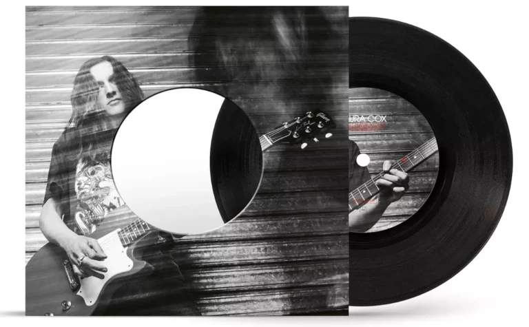 laura cox vinyle do I have your attention